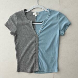 Riley & James: New Size M, Blue/Grey Top